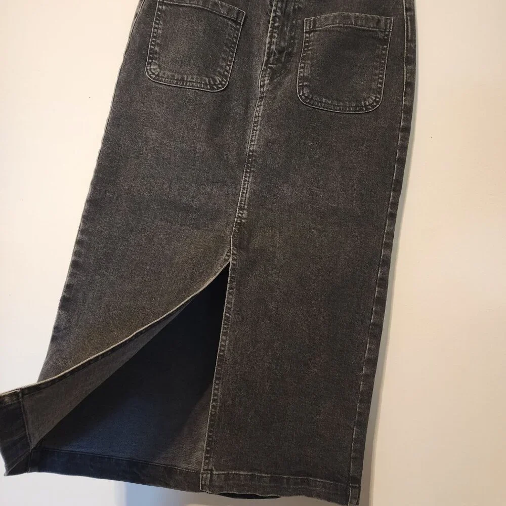 Gap black denim pencil skirt sz 0 / 25 front slit pockets